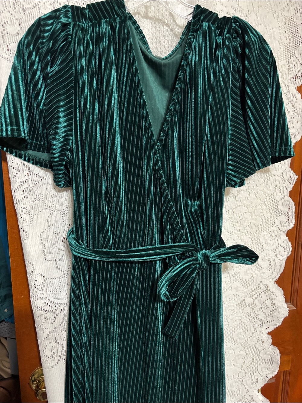 Emerald Green Velvet Wrap Midi Dress with Tie Waist